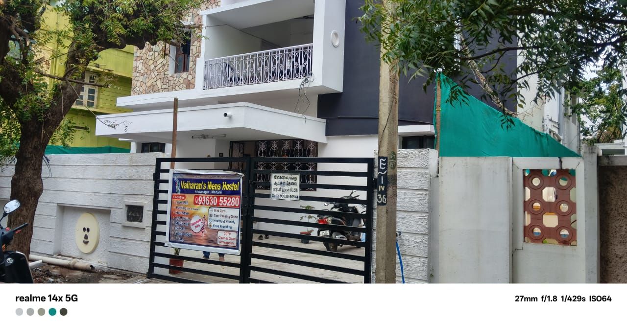 Vaiharan Mens Hostel - Boys PG in Madurai